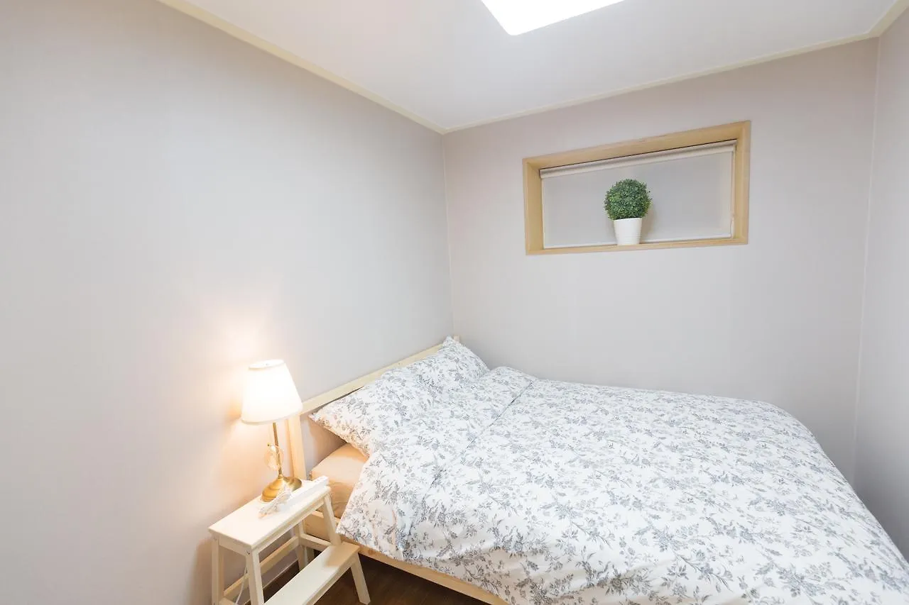 Апартаменты Отель House Sarah In Myeongdong 3 Сеул